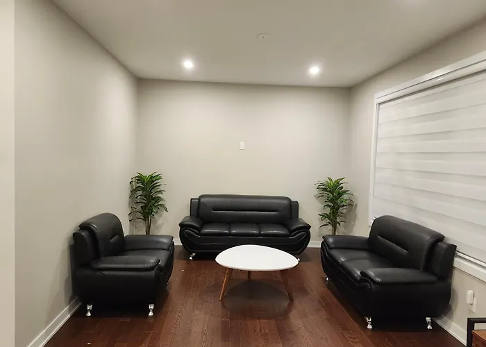 Private Room-Brand New-Budget Friendly Master Bedroom-House