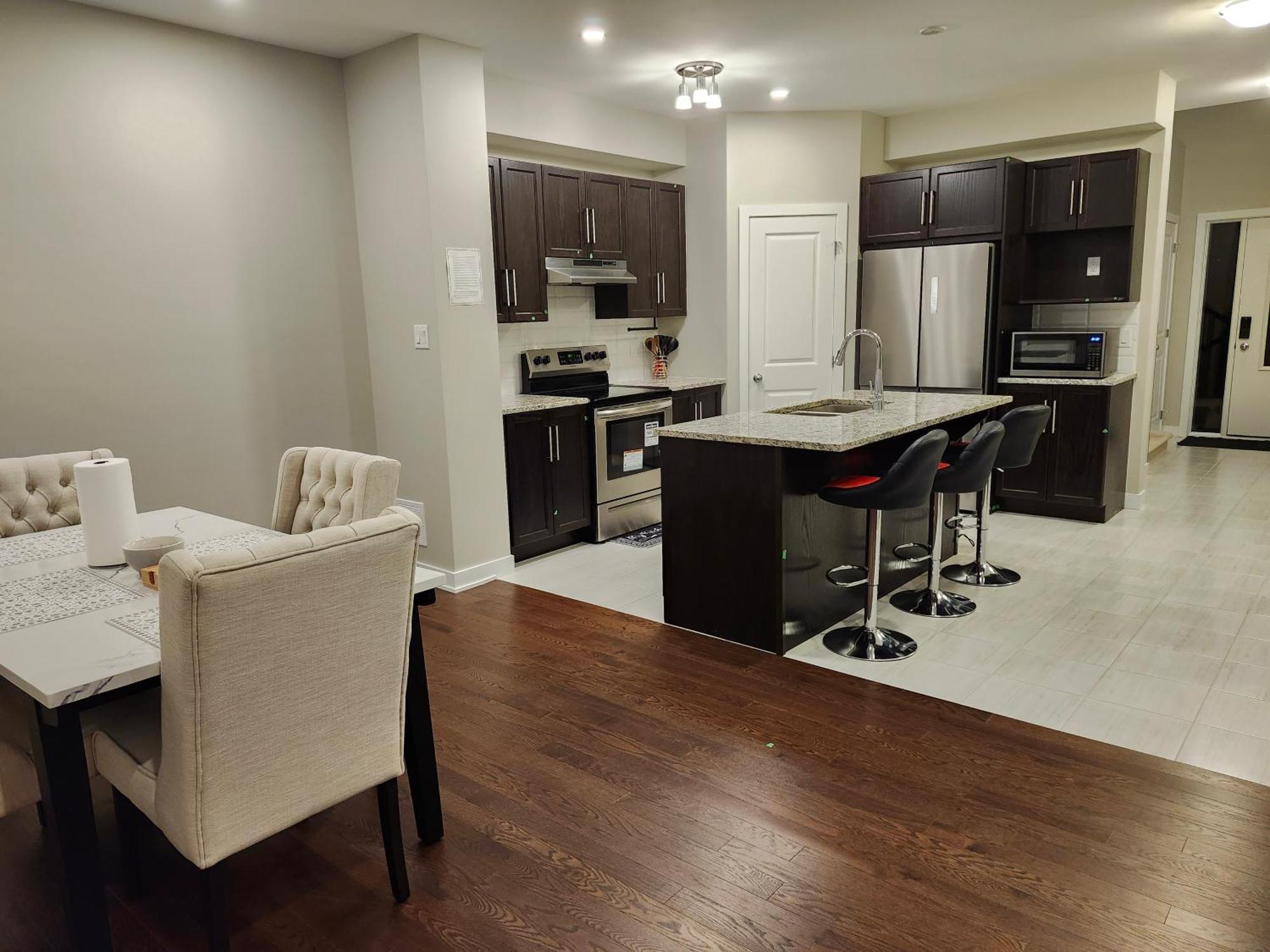 Private Room-brand New-budget Friendly Master Bedroom-house * Carleton Place