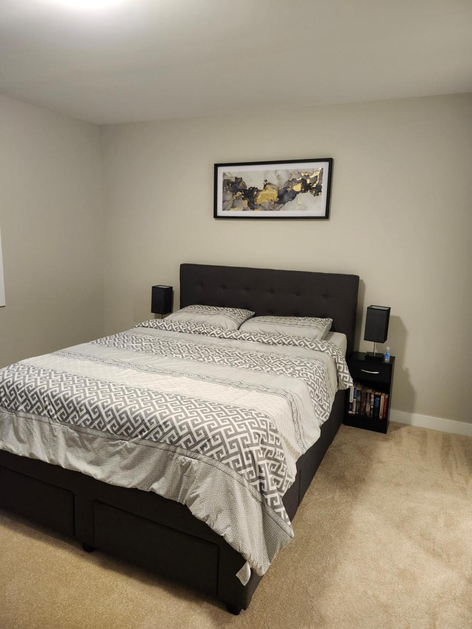 Private Room-brand New-budget Friendly Master Bedroom-house * Carleton Place